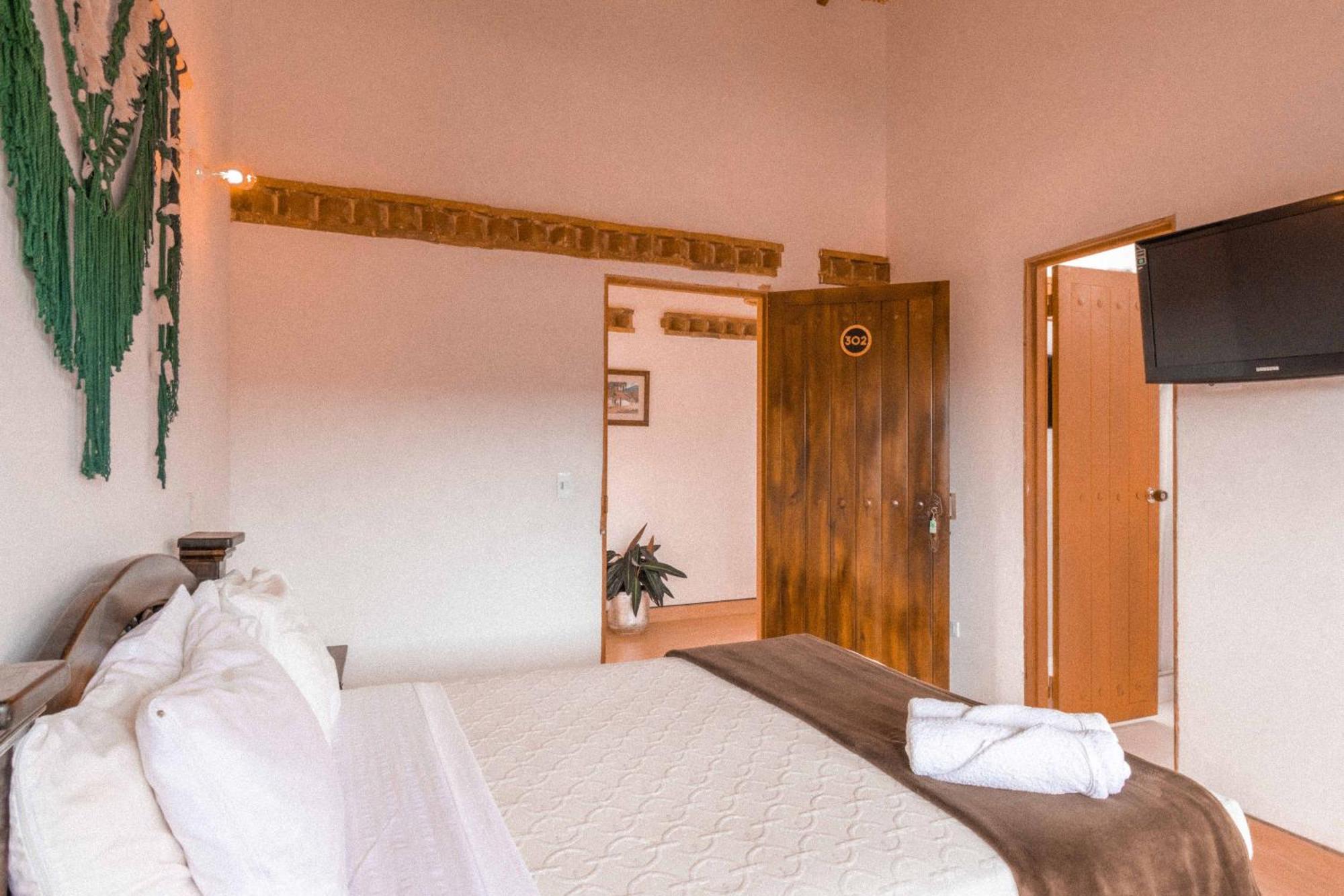 Santa Sofía Artemisa Hotel חדר תמונה