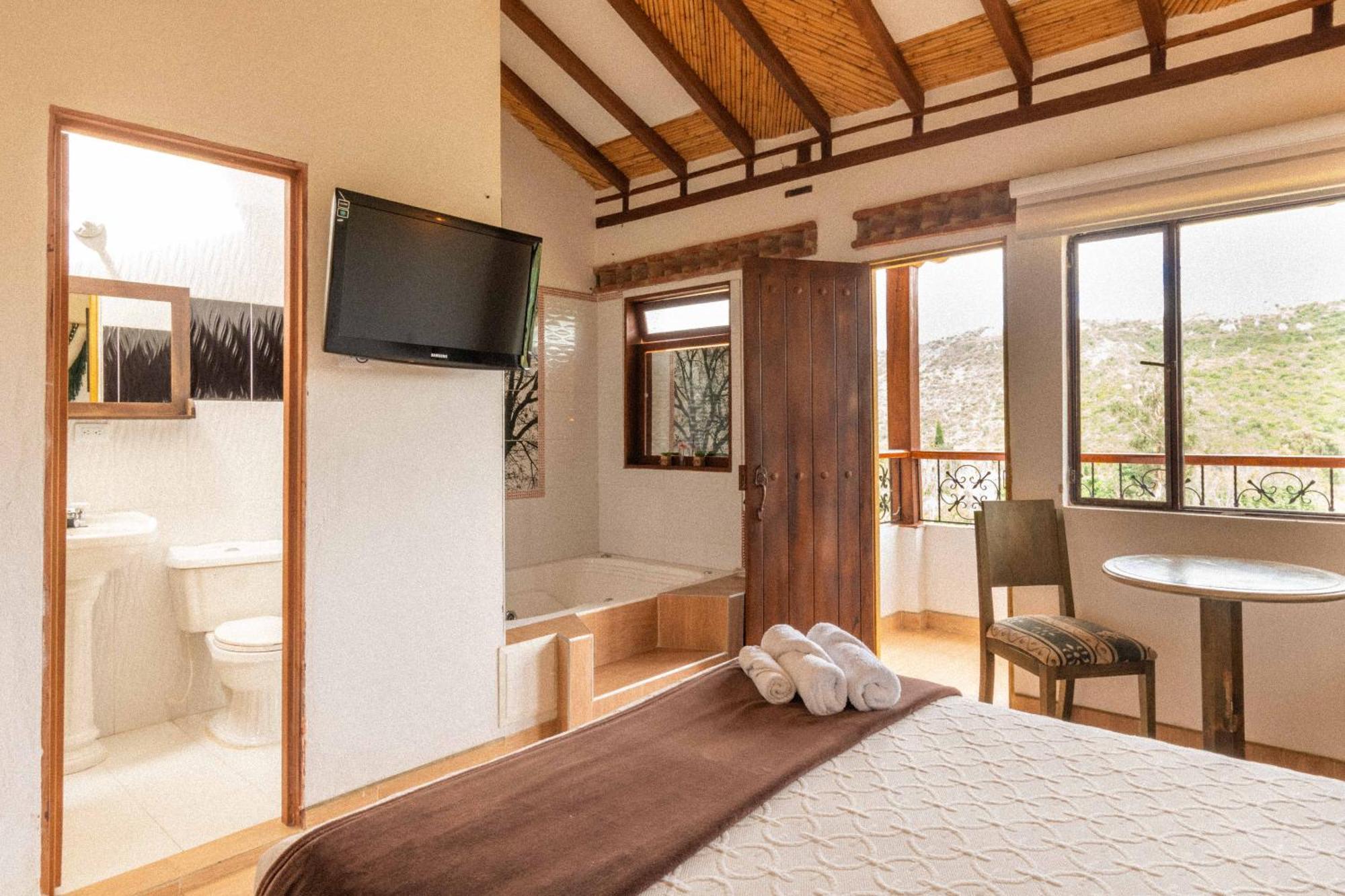 Santa Sofía Artemisa Hotel חדר תמונה
