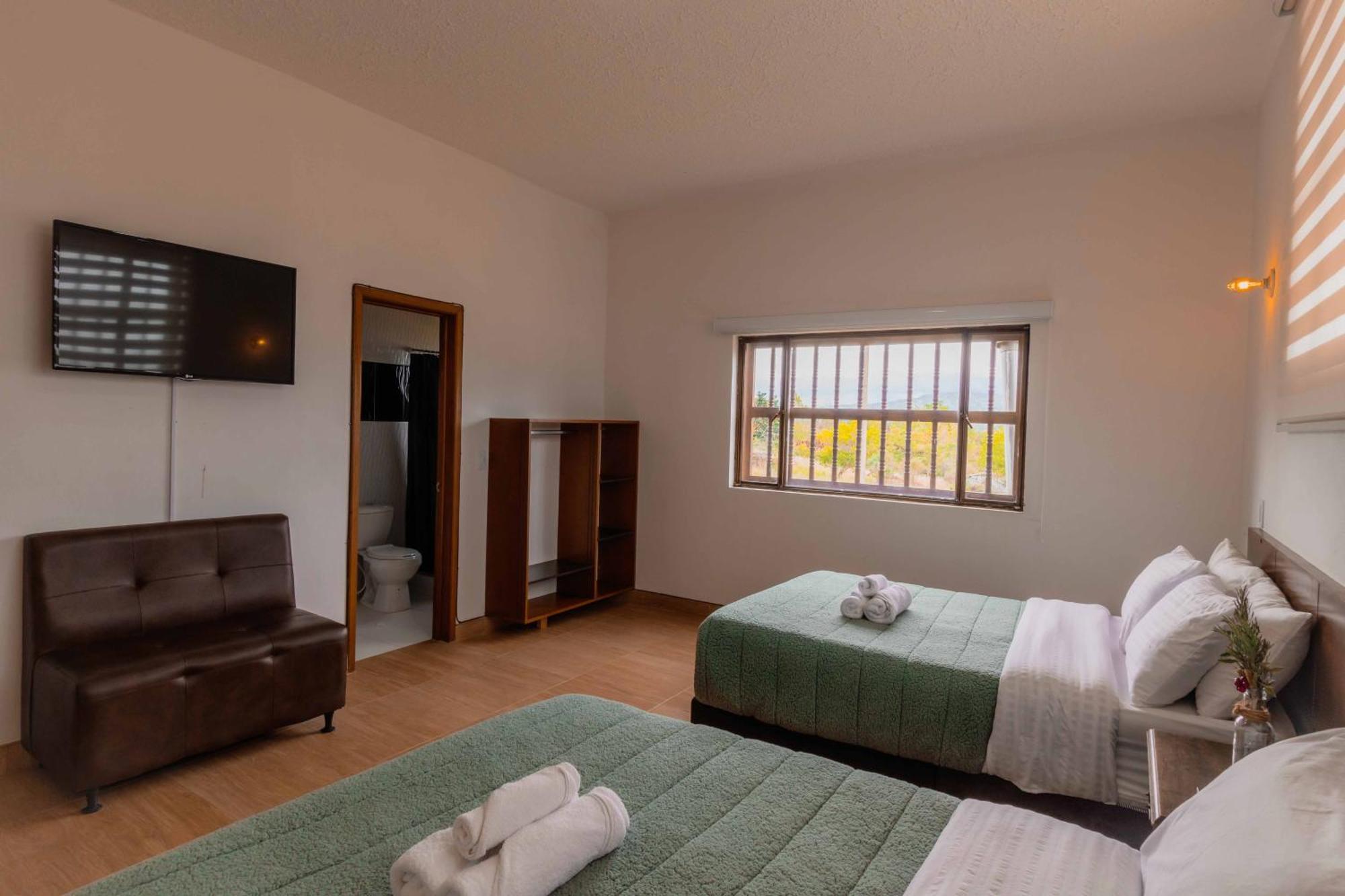 Santa Sofía Artemisa Hotel חדר תמונה